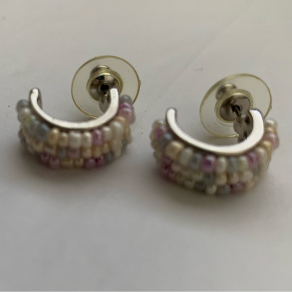 Vintage 1950s Tonal Pastel Colors Faux Pearls 3/4 Hoop Circle Pierced Earrings - Picture 8 of 11